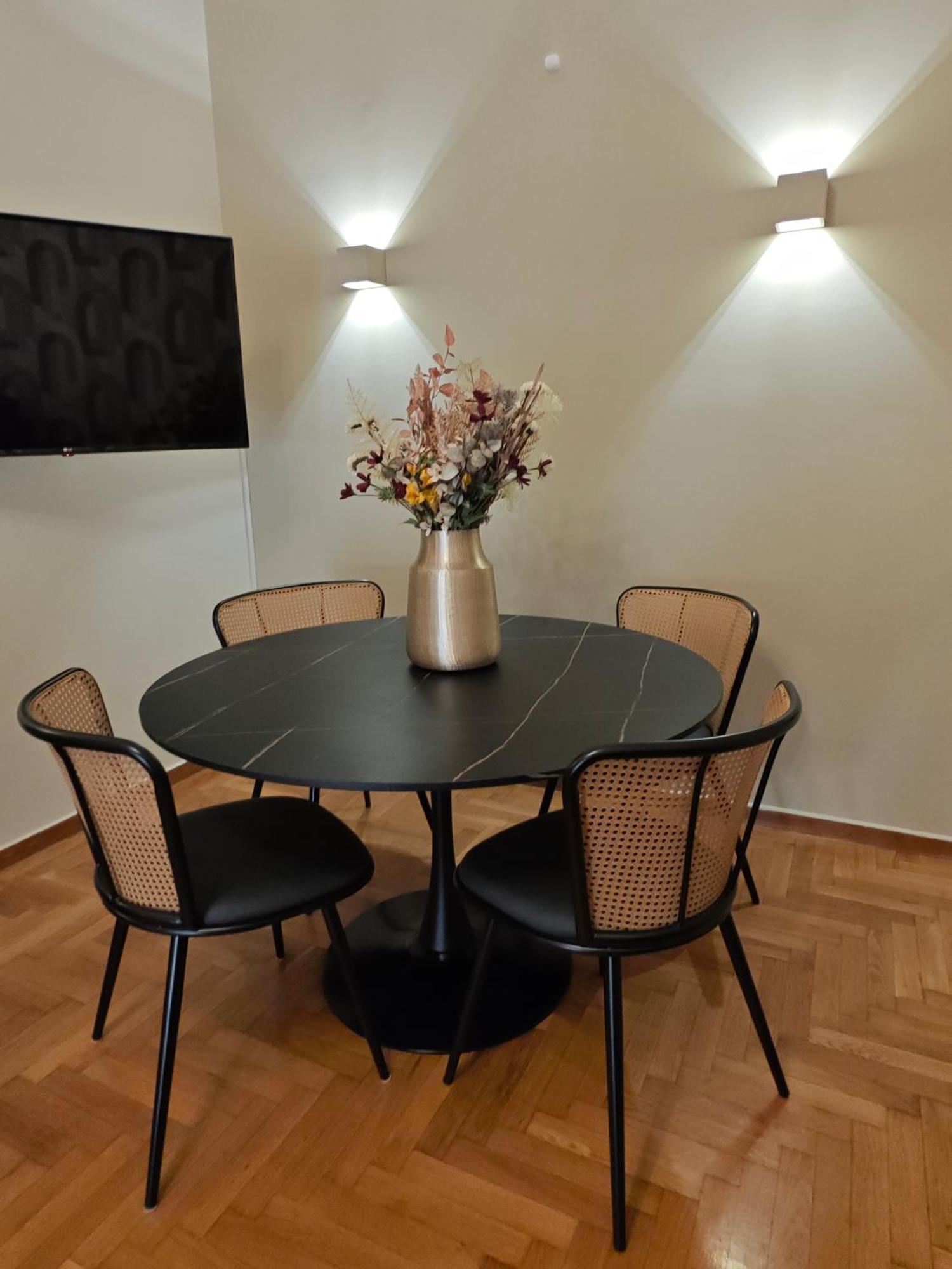 Caravin Wanderhome Acropolis, 1 Min From Acropolis Museum Athen Exterior foto